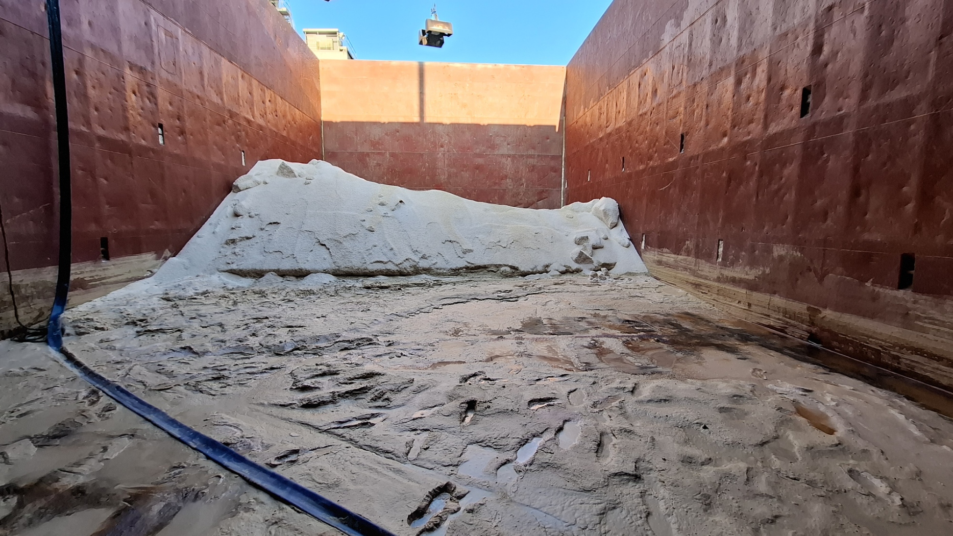 Damage to bulk cargo — stevedore incident